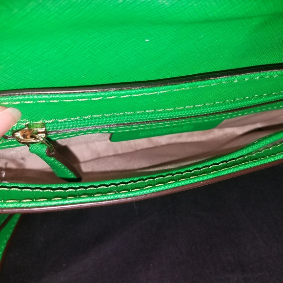 Small Michael Kors crossbody/shoulder bag - Picture 4 of 11